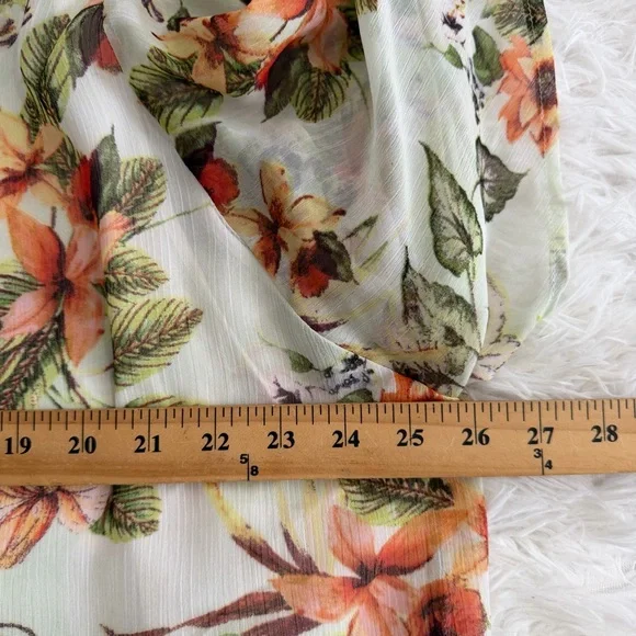 Rose & Olive Womens Floral Flutter Sleeve Top Size 3X Cream Lined Romantic - Picture 5 of 8